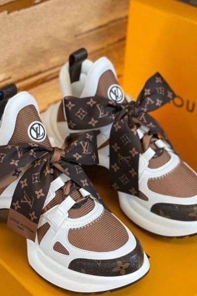 Louis Vuitton sneakers 😍