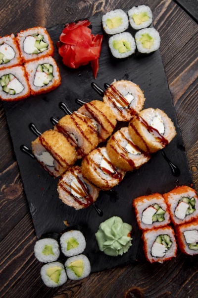 Sushi for your hungry little girl 😁😋😋😋